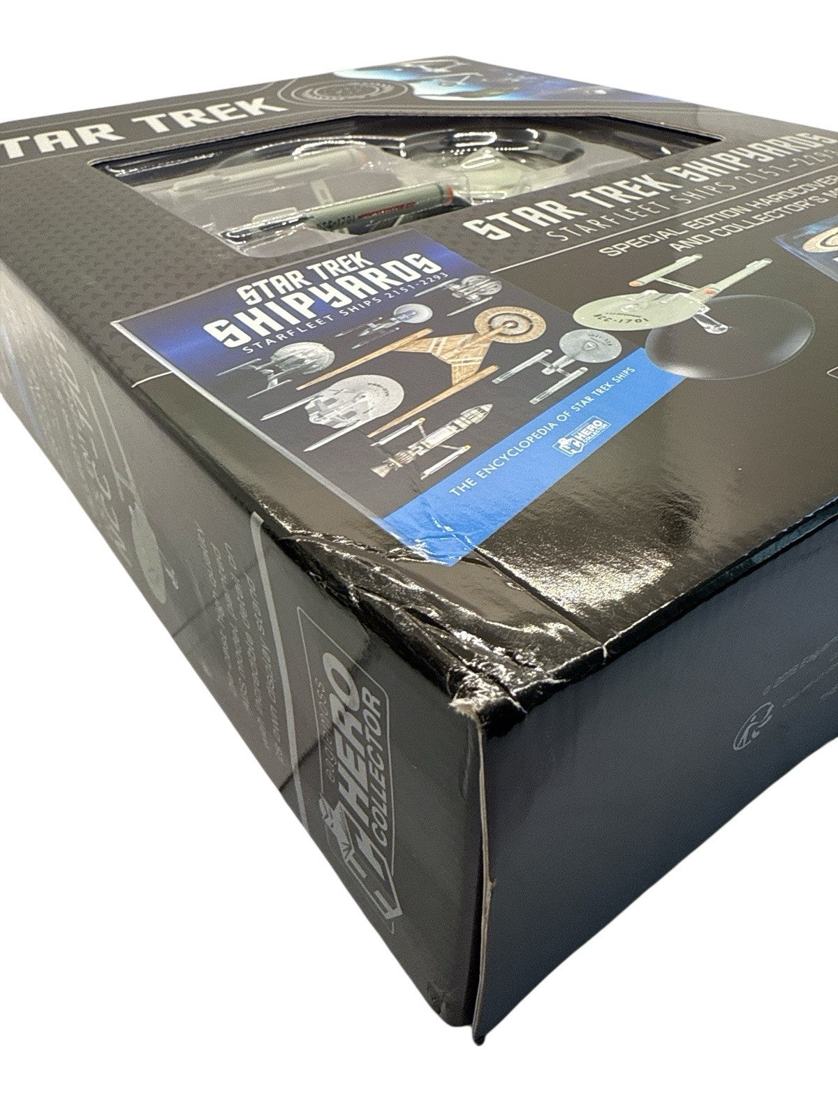Eaglemoss Star Trek Starships Shipyards Starfleet Ships Book & Model Set