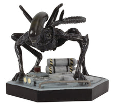 Eaglemoss Alien Covenant Xenomorph Figurine #35 w/ Magazine Collectible
