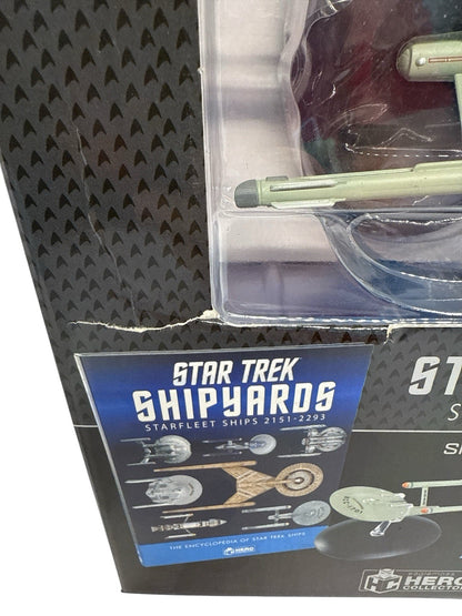 Eaglemoss Star Trek Starships Shipyards Starfleet Ships Book & Model Set