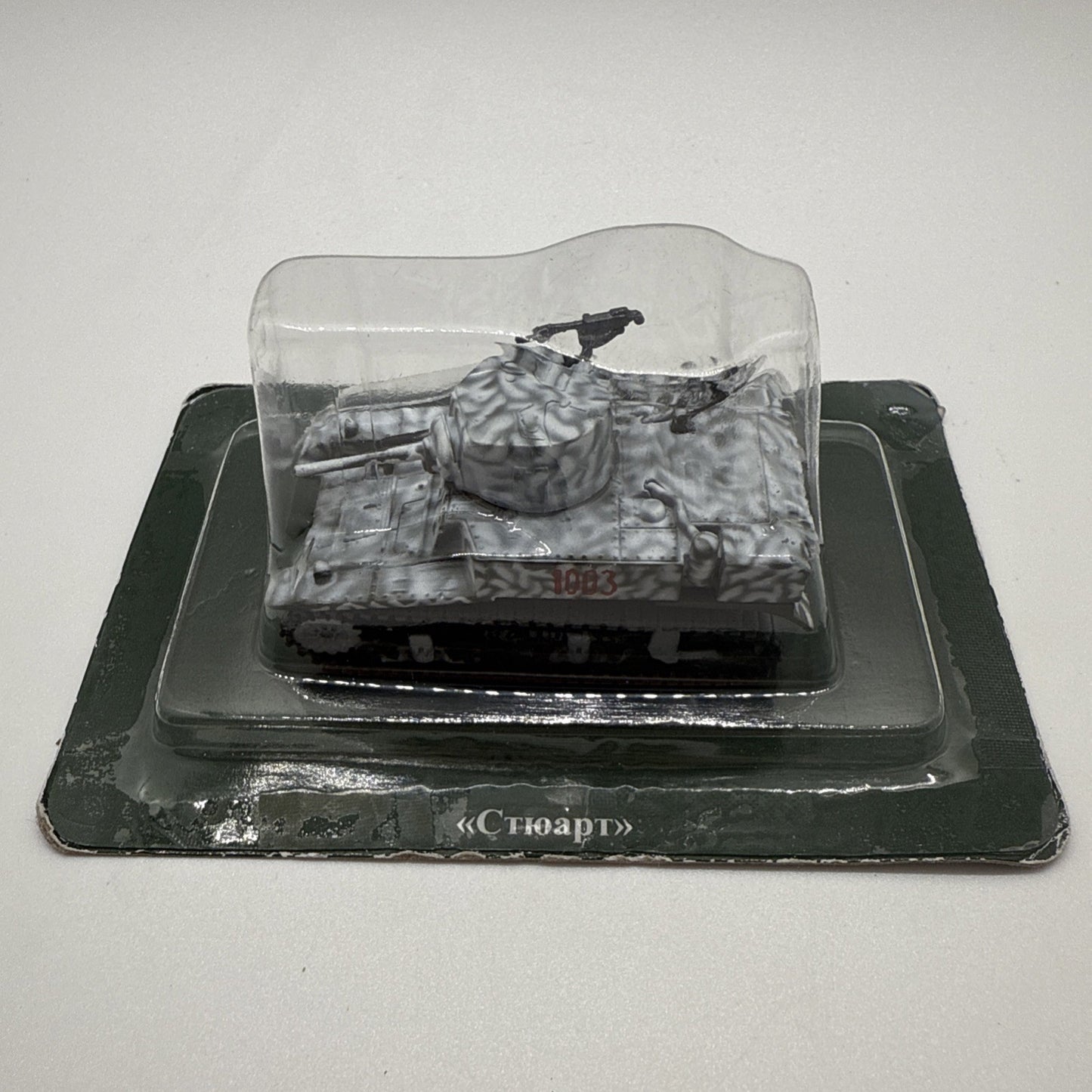 Eaglemoss M3A1 Stuart Light Tank – Russian Tanks Collection – Winter Camo – 1:72