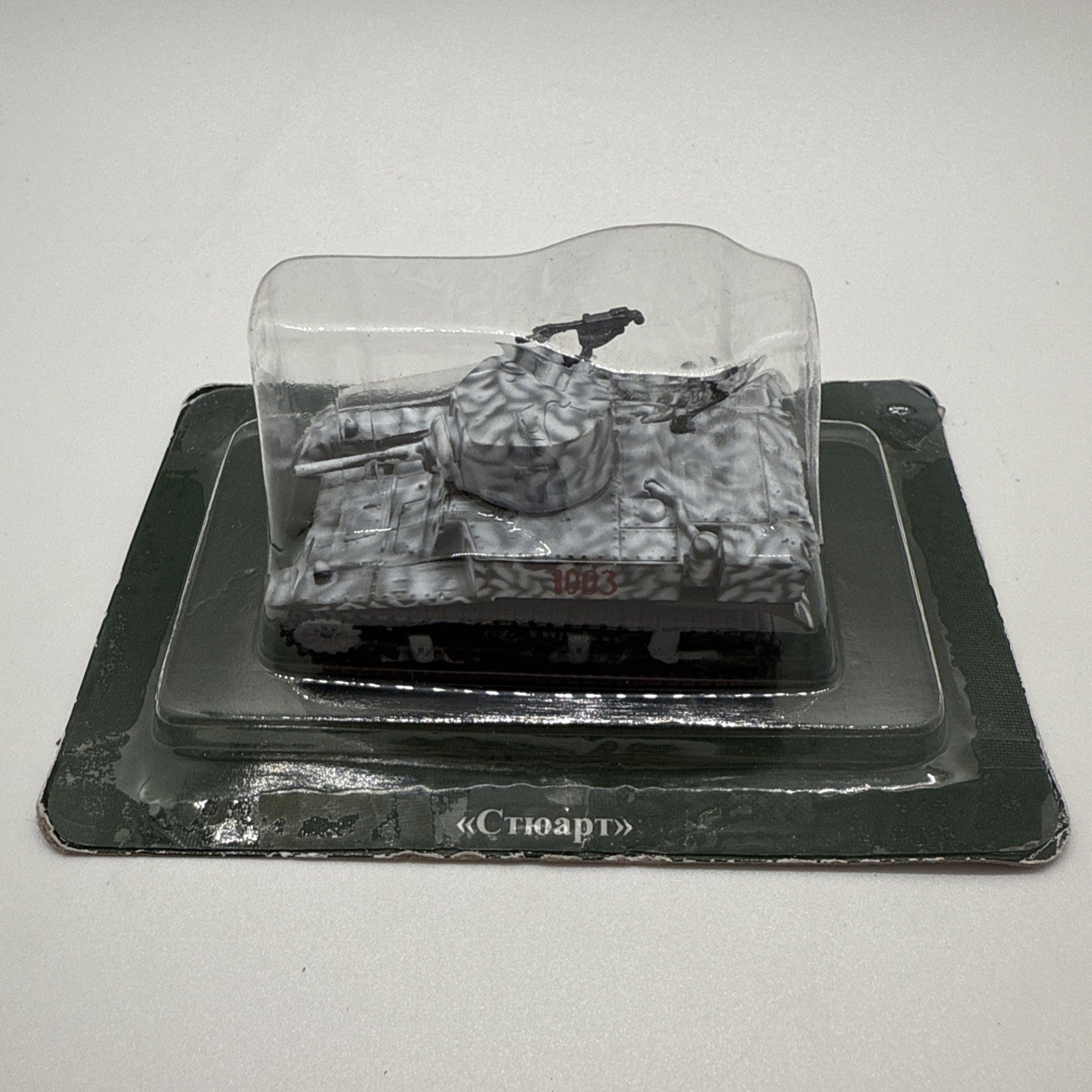 Eaglemoss M3A1 Stuart Light Tank – Russian Tanks Collection – Winter Camo – 1:72