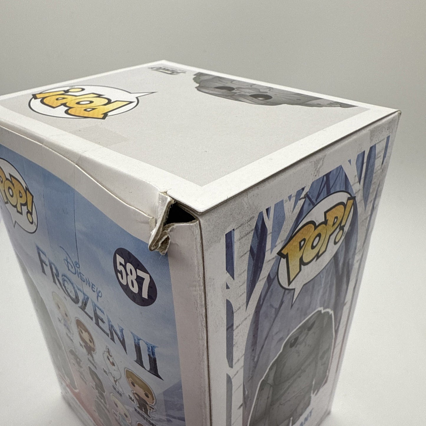 Funko Pop! Disney  Frozen 2 - Earth Giant #587 (Damaged Box)