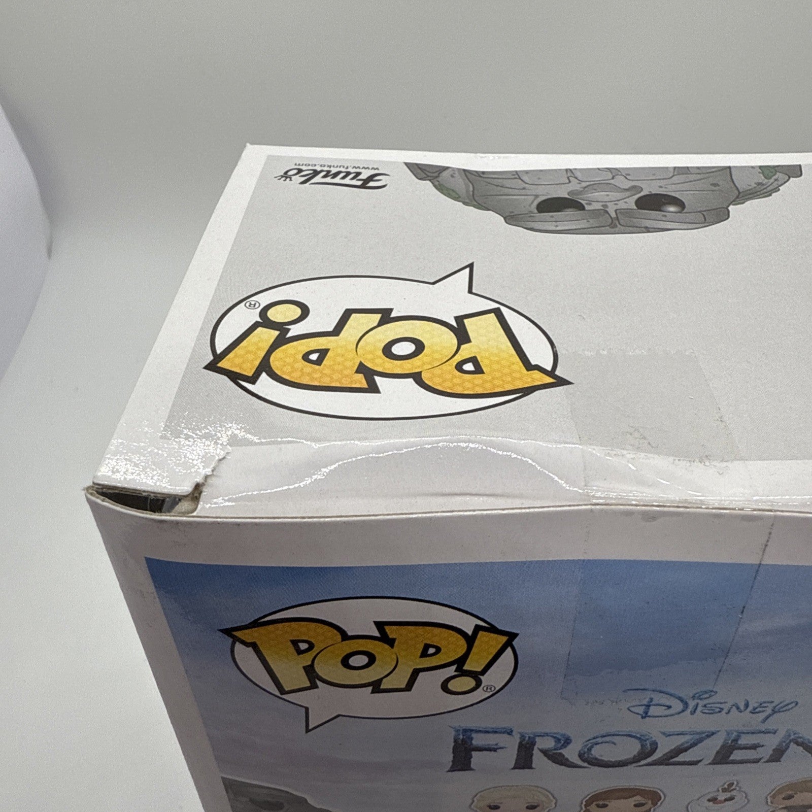 Funko Pop! Disney  Frozen 2 - Earth Giant #587 (Damaged Box)
