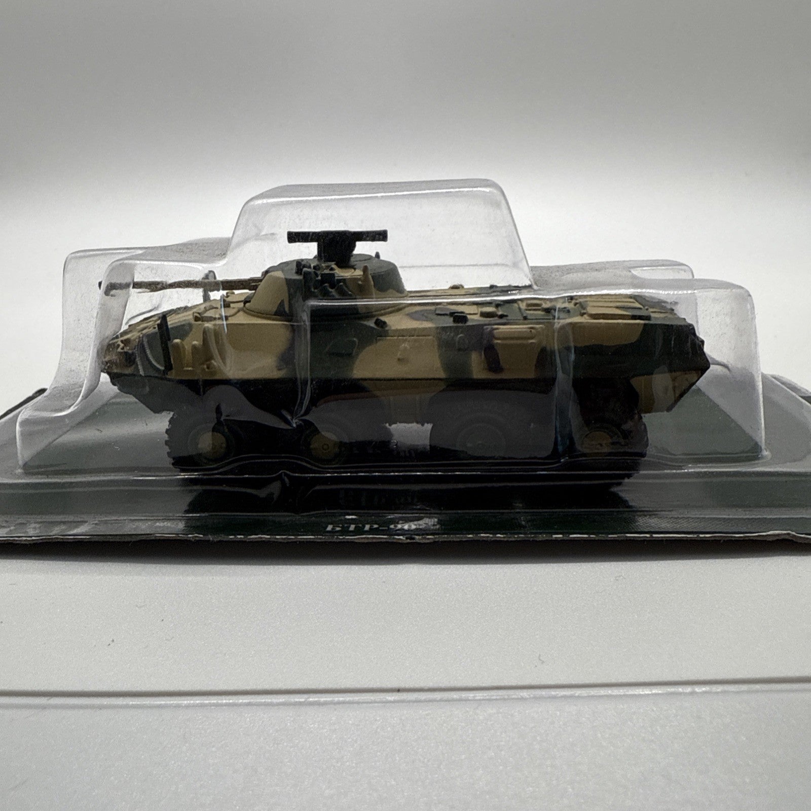 Eaglemoss Diecast BTR-90 Armoured Vehicle – Russian Tanks Collection – 1:72