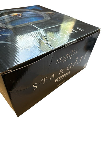 Stargate SG-1 First Edition Stargate Model Master Replicas – Box Damaged