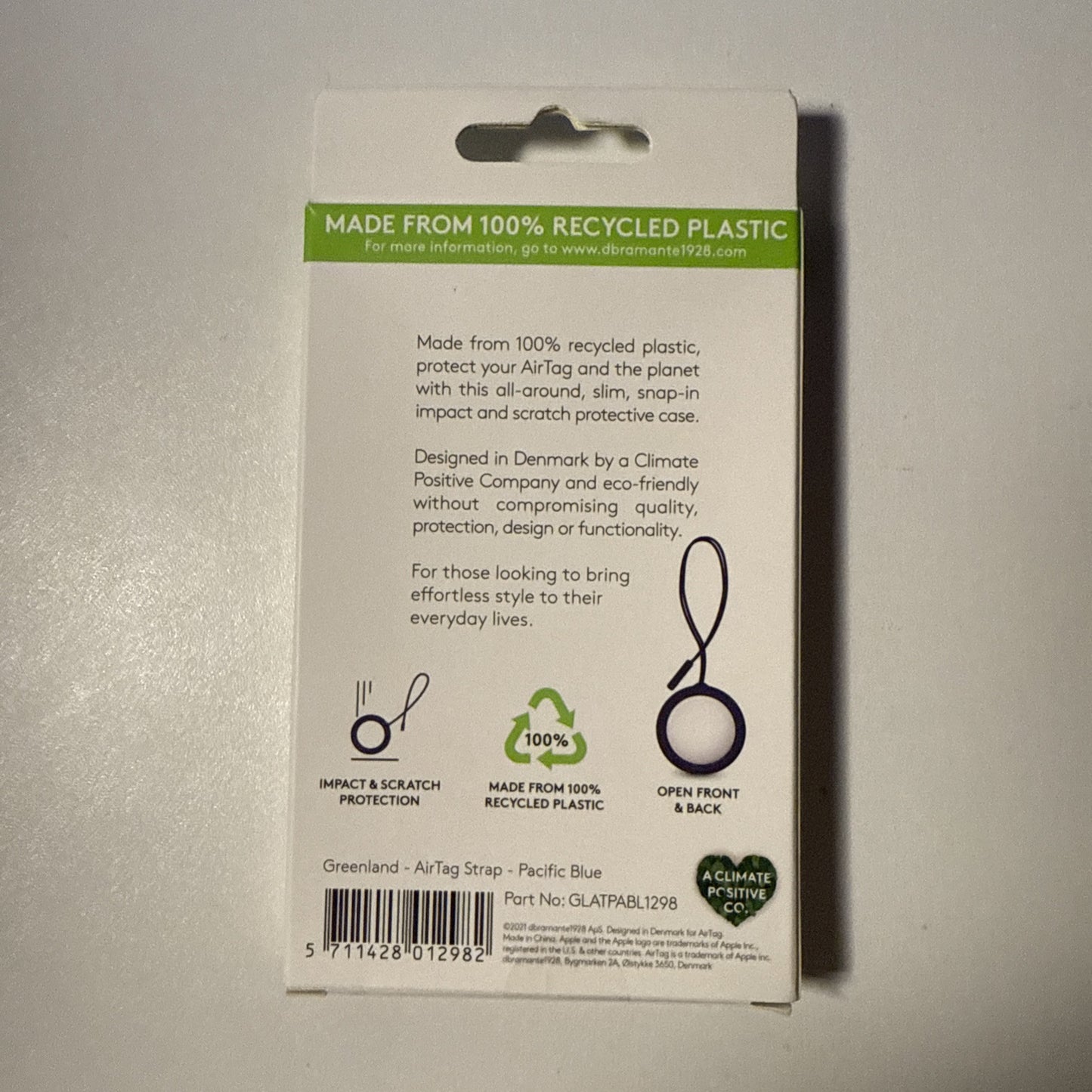 dbramante1928 - Greenland - AirTag Case With Strap - Pacific Blue