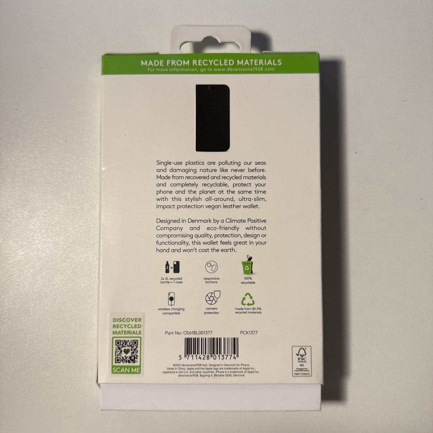 dbramante1928 Oslo - Ultra-Slim Wallet Case - iPhone 13 - Black Leather